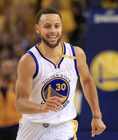 库里2019总决赛图片,库里g6坐地上高清图,库里坐在地板上背影_大 .