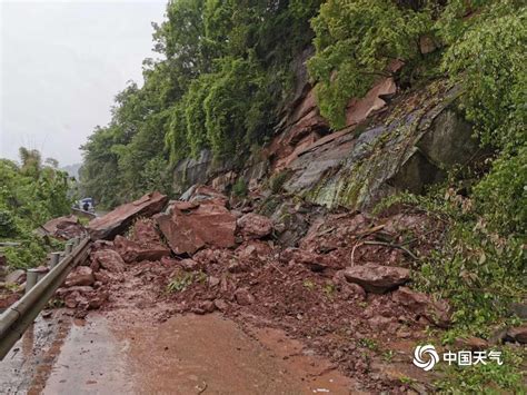 四川达州宣汉县连续降雨 山体塌方阻交通-新闻频道-和讯网