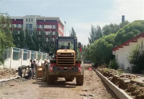 朔州市区振华东街改造工程施工队伍全力以赴抢进度保质量