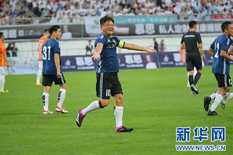 众明星揭秘如何加入香港明星足球队，黄日华自曝如何成为领队_凤凰网视频_凤凰网