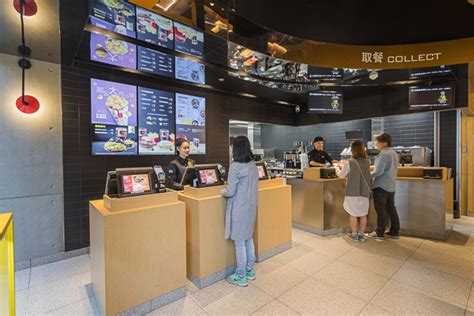 麦当劳广州首家未来餐厅旗舰店开业 今年将增至4家-开店邦