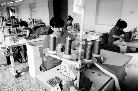 纺织服装学院纺织专业师生赴安徽华茂集团参观学习