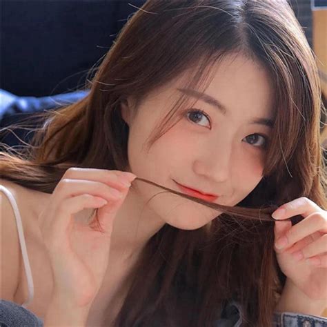 宝藏甜美女生头像