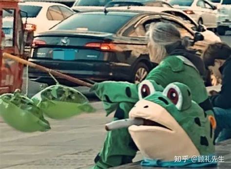 国内随处可见的卖崽青蛙，在tiktok里成了顶流-36氪