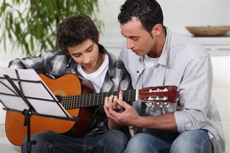 Online Guitar Lessons vs Private Guitar Lessons-Which one is best