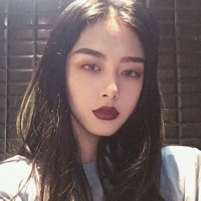 头像女生温柔孤独冷漠