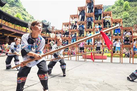 百狮聚会 | 矮寨狮王争霸赛，湘西苗族的正月狂欢节