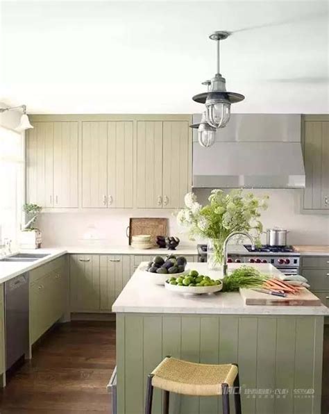 要想生活过得去，厨房必须来点儿“绿”。| 绿色橱柜效果图鉴赏