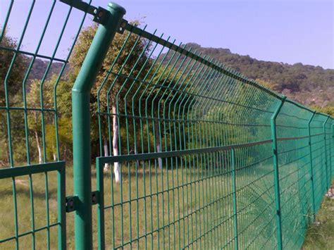 拓硕现货双边丝框架护栏网 铁丝网高速公路围栏养殖圈地隔离网