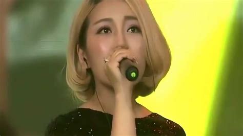 中国翻唱韩国歌曲《啦啦啦》，两个版本对比哪个更胜一筹？