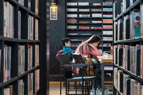 中国首家·图书馆与书店的完美结合——铜陵新华书店图书馆店_设计邦-全球受欢迎的集建筑、工业、科技、艺术、时尚和视觉类的设计媒体