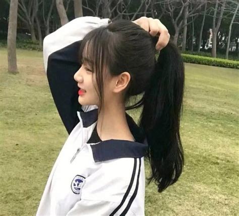 温柔马尾辫头像女生