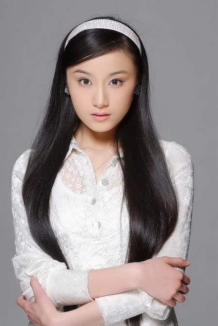 她也是在《长江七号》中反串的小演员；如今变化太大，美得认不出__财经头条