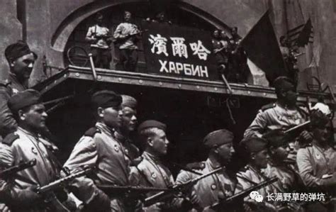 1945年8月8日，苏联对日宣战，次日出兵中国东北，向日本关东军发动进攻。图为《新华日报》关于苏联对日宣战的报道-中国抗日战争-图片