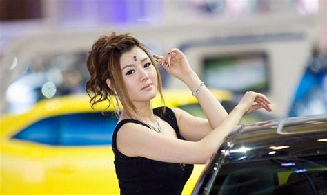 2013韩国首尔车展，韩系美艳车模 - 美女人体艺术_美女诱惑_更好好看的美女图片大全_美女贴图