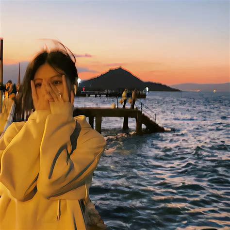 潇洒温柔头像女生图片