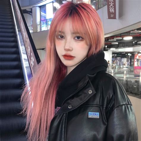 古风穿搭染发图片女生头像