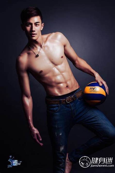 中国台湾健身帅哥男模Oskakarot内裤写真 中国 健身迷网