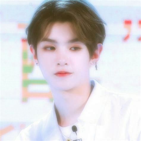 黄明昊黄明昊黄明昊黄明昊黄明昊图片