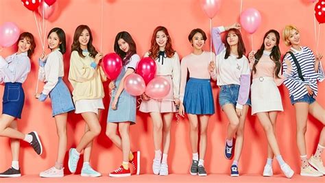 Update: TWICE Reveals Adorable Photo Card Images For “What Is Love ...