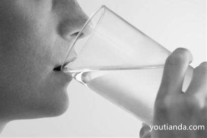 原来喝水不是最解渴的方法，揭秘你狂喝水也不解渴的真相！ - 知乎