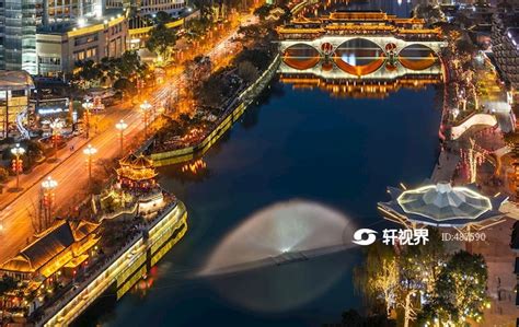 成都锦江上的夜间水幕灯光秀航拍图 图片 | 轩视界