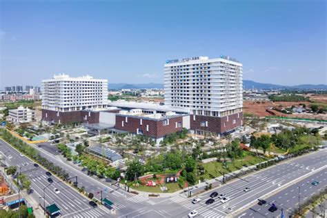 金东区第二人民医院挂牌“金华市人民医院金义新区院区”