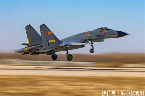 多用途战机歼-10B，助中国空军迈向现代化，10年内要生产1000架|战机|多用途|现代化_新浪新闻