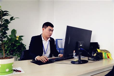成功学子_电脑IT培训_陕西(西安)新华电脑软件学校官方网站