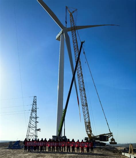 中船风电新疆哈密百万千瓦风储一体化重点项目完成风机吊装-国际风力发电网