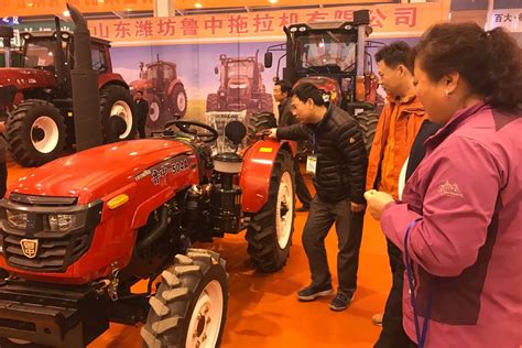 东方红大中型拖拉机产品深受用户喜爱 | 农机新闻网