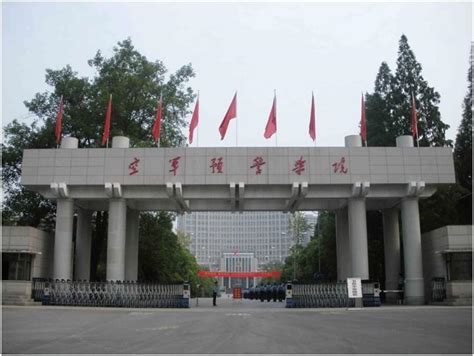 中国人民解放军空军指挥学院一行来校访问_兰州大学新闻网