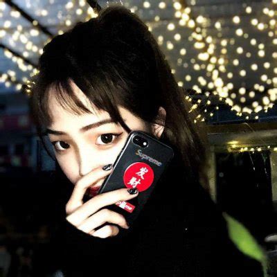 甜美女生头像简单干净
