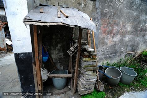 农村简易厕所,乡村小镇,建筑摄影,摄影,汇图网www.huitu.com