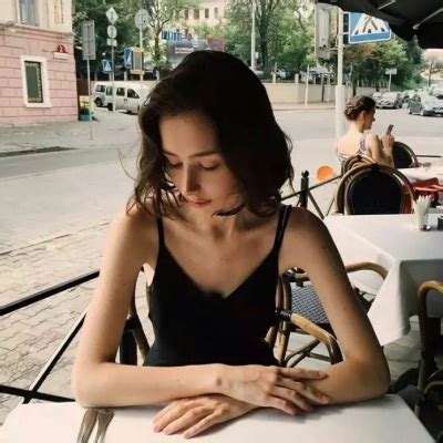 头像小众甜美欧美女生