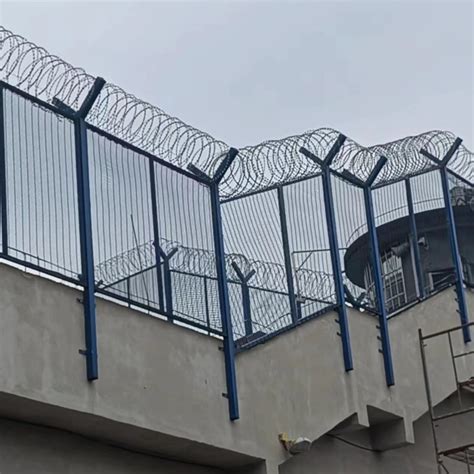 358监狱密纹防护网是用于高防护的监狱及巡逻道的重要隔离设施