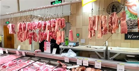 四次成都猪肉大降价，今天才卖24一斤，终于可以大口吃肉了__财经头条