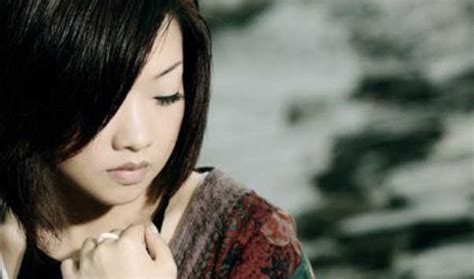 陈瑞最好听的歌曲top10：《藕断丝连》上榜，第五悲伤且深情