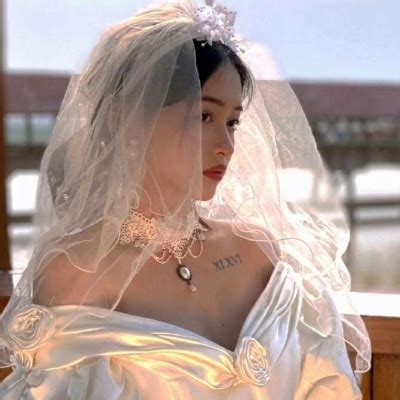 盐酷女生跟甜美女生头像