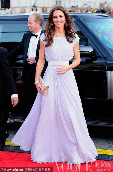 凯特王妃迎来37岁 全世界最受关注的王妃生日怎么过？_风格示范_潮流服饰频道_VOGUE时尚网