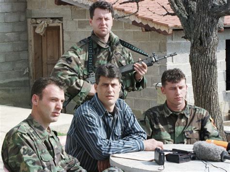 科索沃武装头目自首，俄罗斯担忧美国从中作梗，公平审判被破坏了