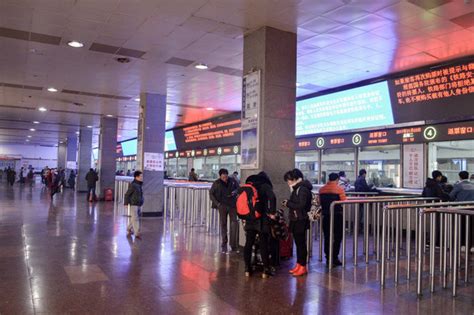 火车站售票厅原创图片_火车站售票厅正版素材_红动中国