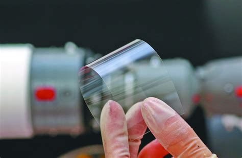 天舟一号高强度柔性抗辐照玻璃盖片秦皇岛造