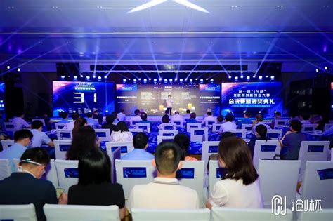海大学子在第八届中国国际“互联网+”大学生创新创业大赛上海赛区决赛中首获金奖