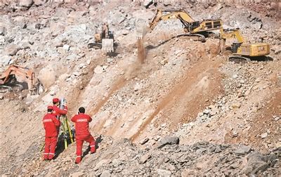 杭州日报-内蒙古加速煤矿坍塌事故搜救
