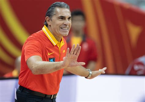 西班牙篮协主席：斯卡里奥罗是世界上最好的国家队教练-直播吧