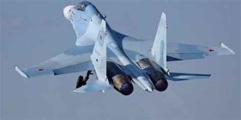 美俄军机黑海上空相遇 最近距离仅15米对峙24分钟_手机新浪网