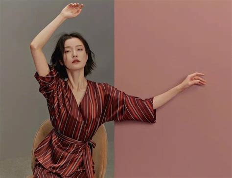 杜鹃妆容甜美女生头像