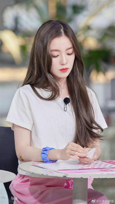 裴珠泫六张图片
