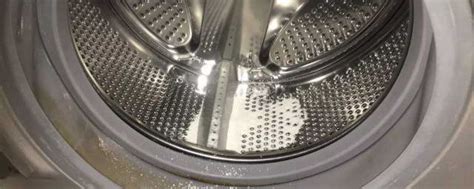 如何清洗洗衣机内部的污垢-知修网